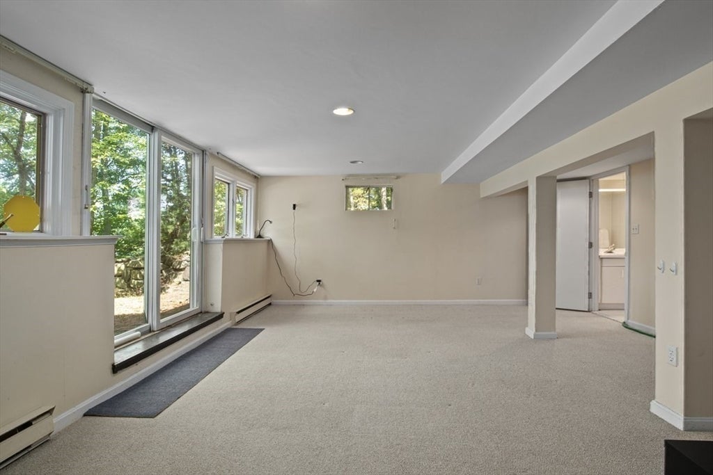 Foxboro, Massachusetts, 02035, United States, 5 Bedrooms Bedrooms, ,4 BathroomsBathrooms,Residential,Active,1904724