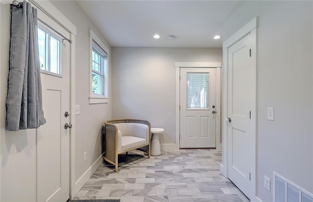 South Kingstown, Rhode Island, 02879, United States, 2 Bedrooms Bedrooms, ,3 BathroomsBathrooms,Residential,Active,2045783
