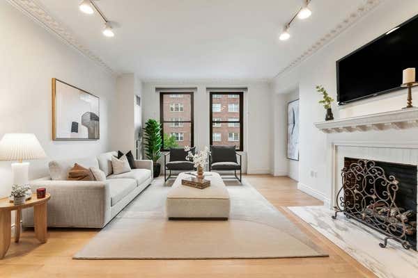 4 CHARLESGATE E APT 302, BOSTON, MA 02215 - Image 1