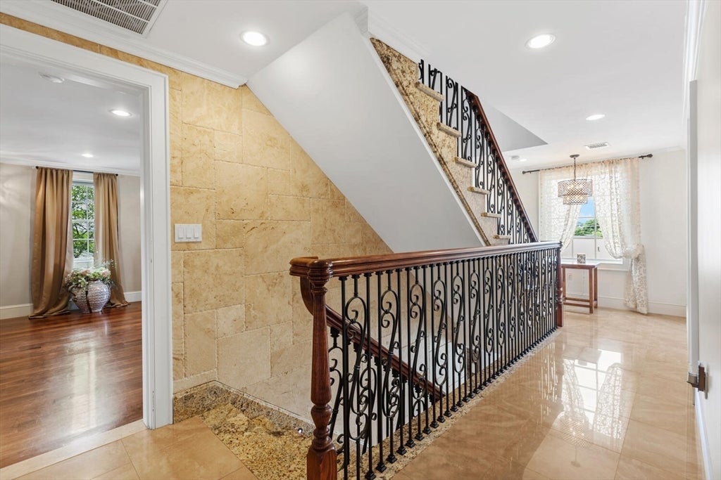 Revere, Massachusetts, 02151, United States, 5 Bedrooms Bedrooms, ,4 BathroomsBathrooms,Residential,Active,1927654
