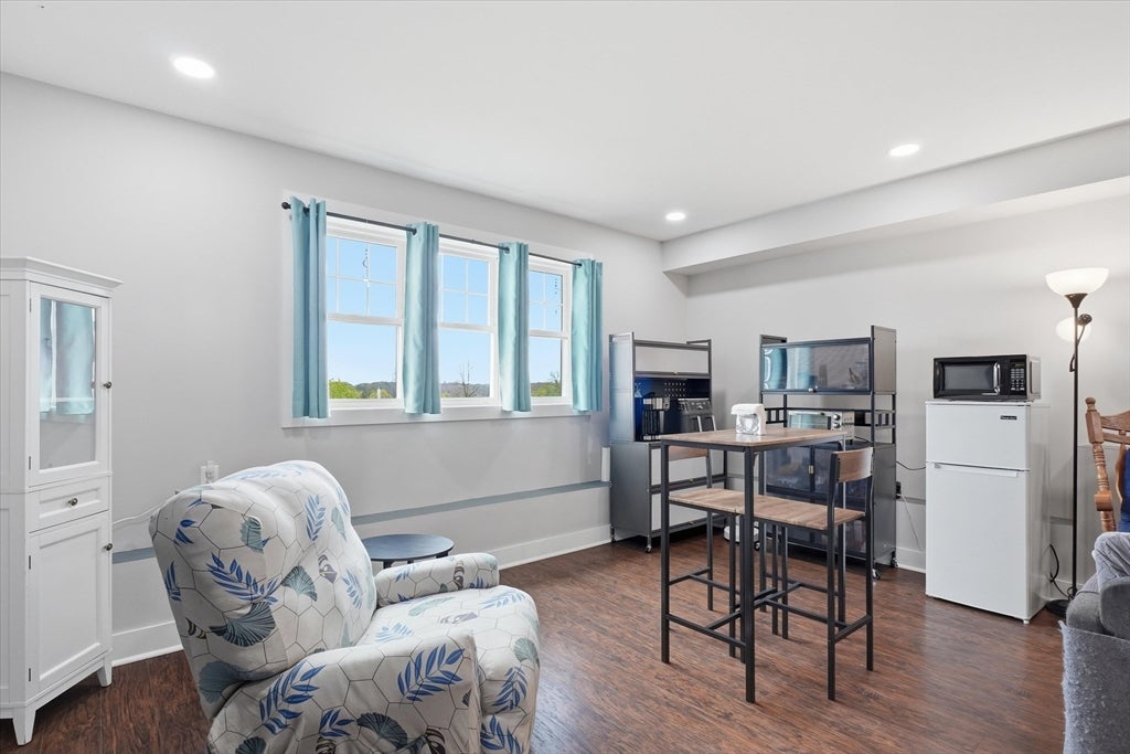 Lynn, Massachusetts, 01904, United States, 5 Bedrooms Bedrooms, ,3 BathroomsBathrooms,Residential,Active,2043805