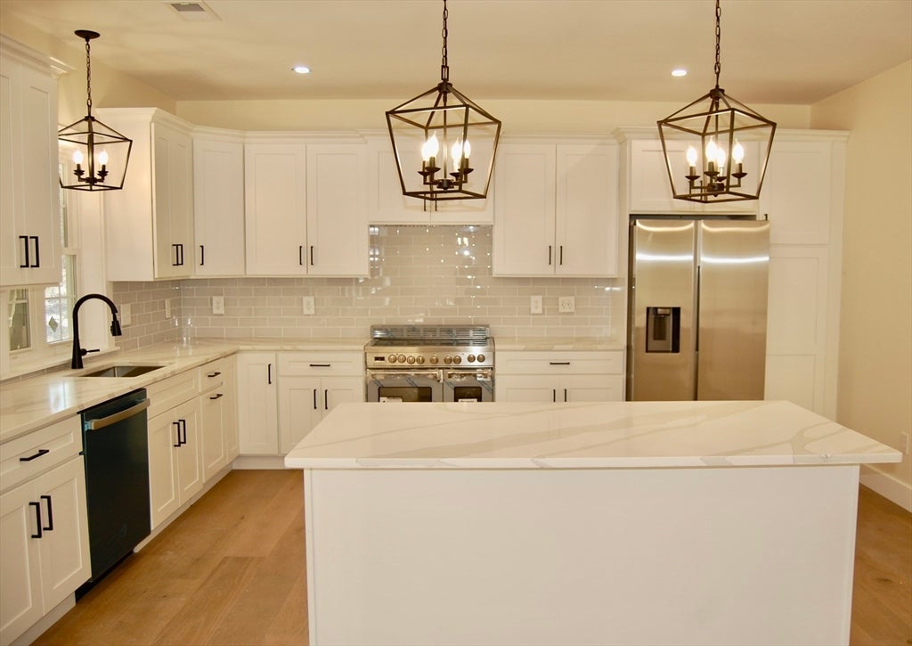 Plymouth, Massachusetts, 02360, United States, 4 Bedrooms Bedrooms, ,3 BathroomsBathrooms,Residential,Active,1993944