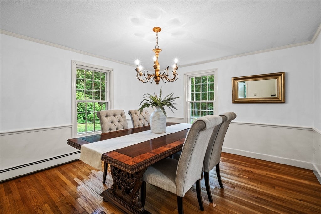 Boxford, Massachusetts, 01921, United States, 3 Bedrooms Bedrooms, ,4 BathroomsBathrooms,Residential,Active,1990670