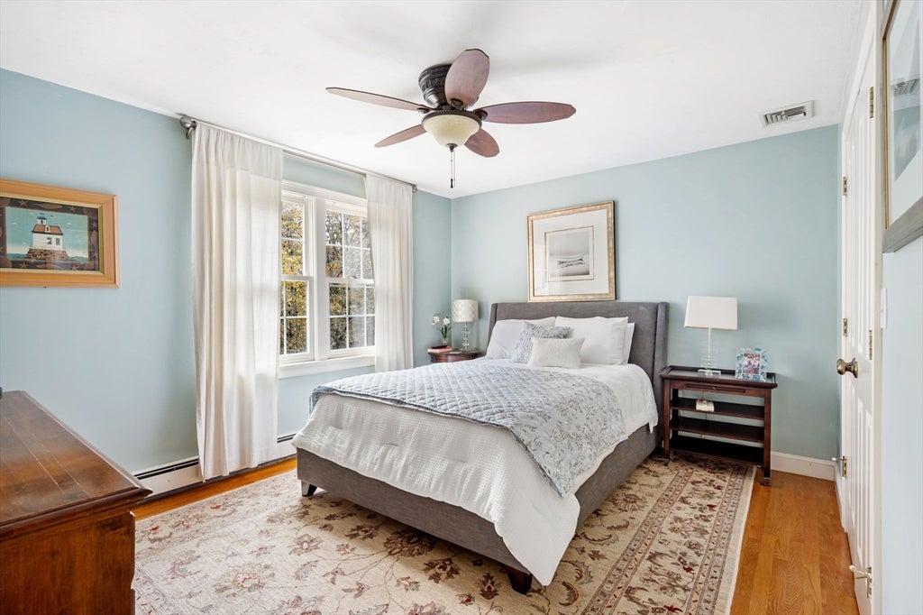 Norwell, Massachusetts, 02061, United States, 4 Bedrooms Bedrooms, ,4 BathroomsBathrooms,Residential,Active,1986892