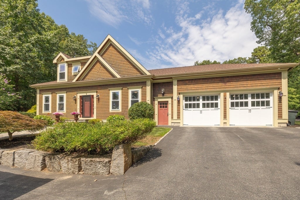 Woburn, Massachusetts, 01801, United States, 5 Bedrooms Bedrooms, ,5 BathroomsBathrooms,Residential,Active,1922298