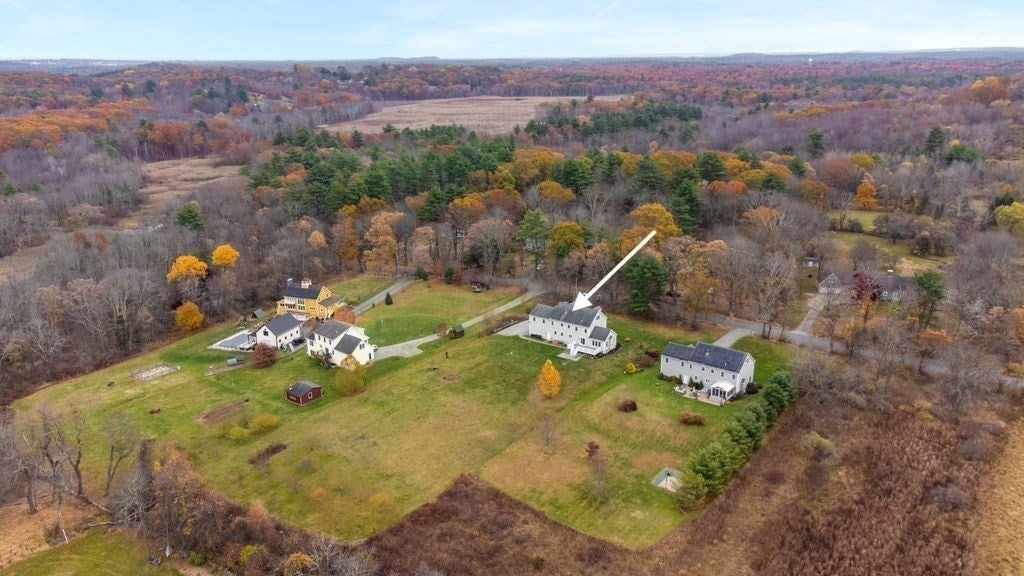 West Newbury, Massachusetts, 01985, United States, 4 Bedrooms Bedrooms, ,4 BathroomsBathrooms,Residential,Active,1986888
