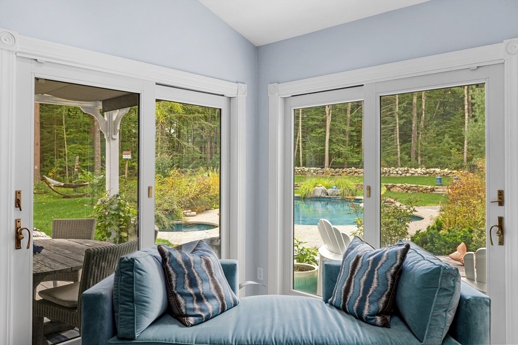 Norwell, Massachusetts, 02061, United States, 4 Bedrooms Bedrooms, ,4 BathroomsBathrooms,Residential,Active,1952760