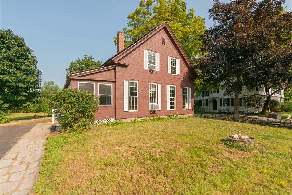 29 W ELM ST, TOWNSEND, MA 01474, photo 1 of 42