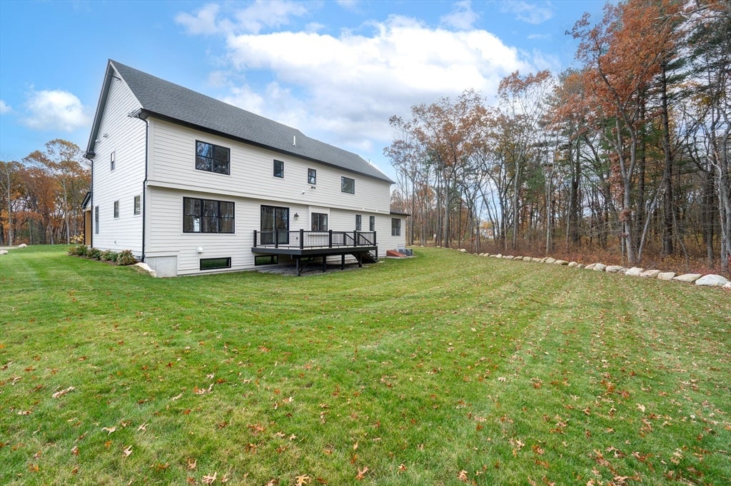 Hopkinton, Massachusetts, 01748, United States, 5 Bedrooms Bedrooms, ,6 BathroomsBathrooms,Residential,Active,1990661