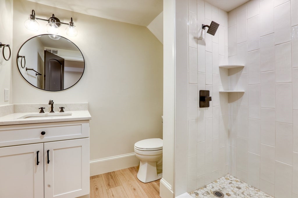 Boston, Massachusetts, 02129, United States, 4 Bedrooms Bedrooms, ,4 BathroomsBathrooms,Residential,Active,2043810