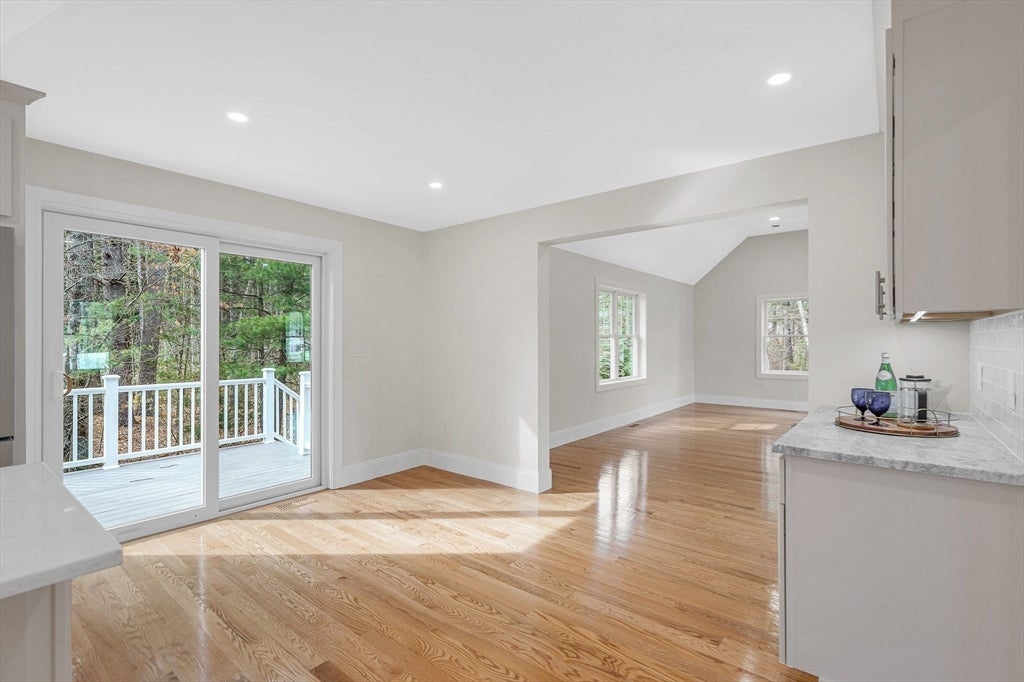 Wilmington, Massachusetts, 01887, United States, 4 Bedrooms Bedrooms, ,3 BathroomsBathrooms,Residential,Active,2043113