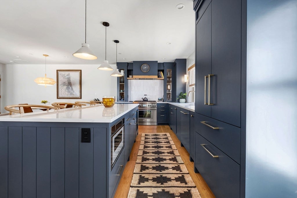 Newburyport, Massachusetts, 01950, United States, 3 Bedrooms Bedrooms, ,3 BathroomsBathrooms,Residential,Active,2045757
