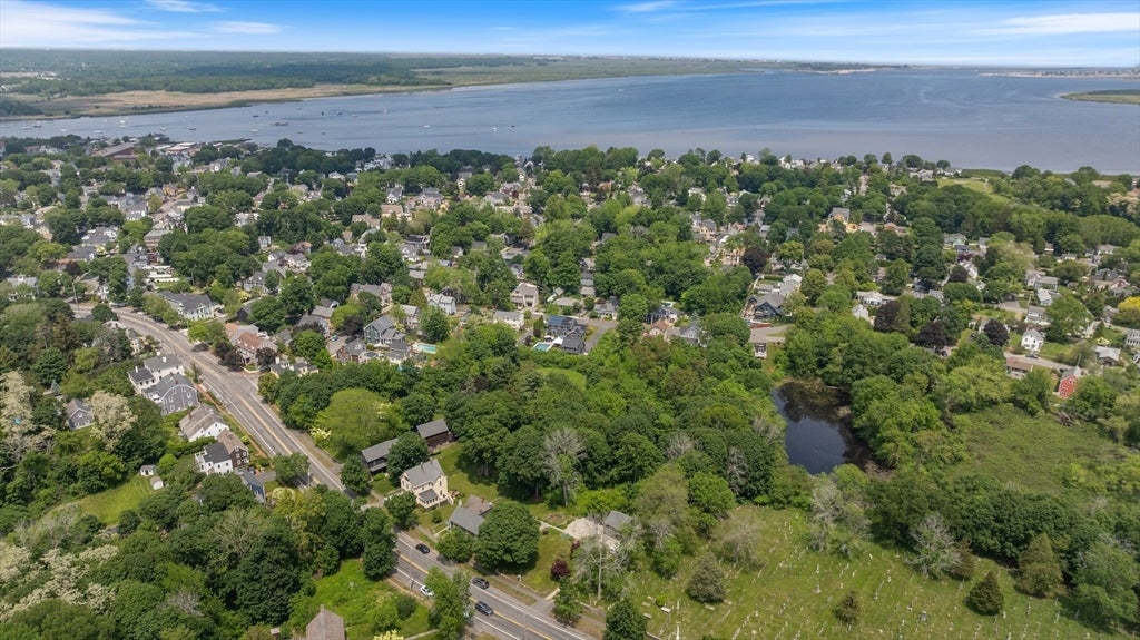 Newbury, Massachusetts, 01951, United States, 5 Bedrooms Bedrooms, ,3 BathroomsBathrooms,Residential,Active,1945051