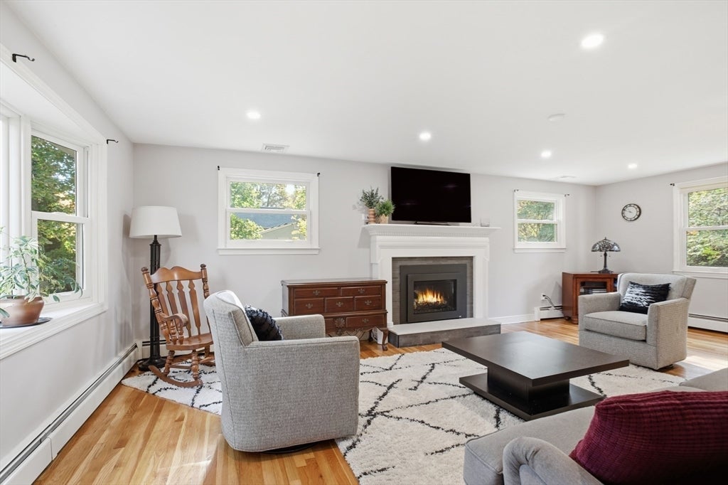 Lexington, Massachusetts, 02420, United States, 5 Bedrooms Bedrooms, ,4 BathroomsBathrooms,Residential,Active,1973324