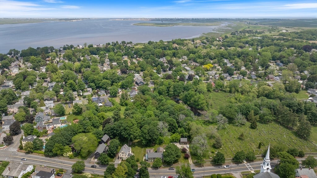 Newbury, Massachusetts, 01951, United States, 5 Bedrooms Bedrooms, ,3 BathroomsBathrooms,Residential,Active,1945051