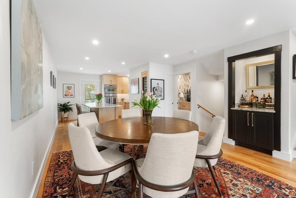 Gloucester, Massachusetts, 01930, United States, 2 Bedrooms Bedrooms, ,3 BathroomsBathrooms,Residential,Active,2043789