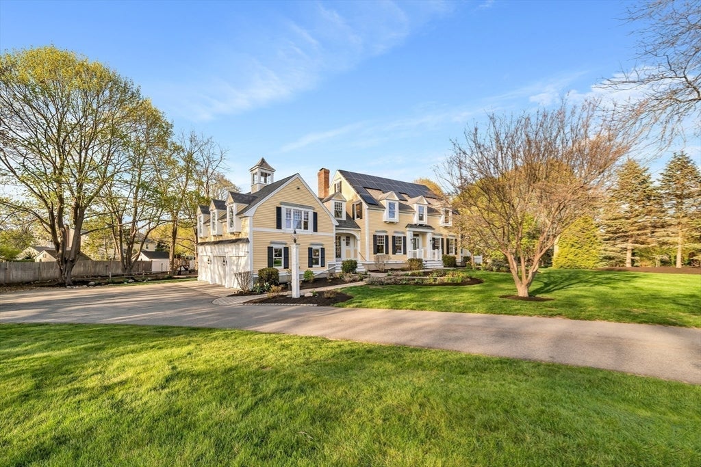Newburyport, Massachusetts, 01950, United States, 4 Bedrooms Bedrooms, ,4 BathroomsBathrooms,Residential,Active,2045765