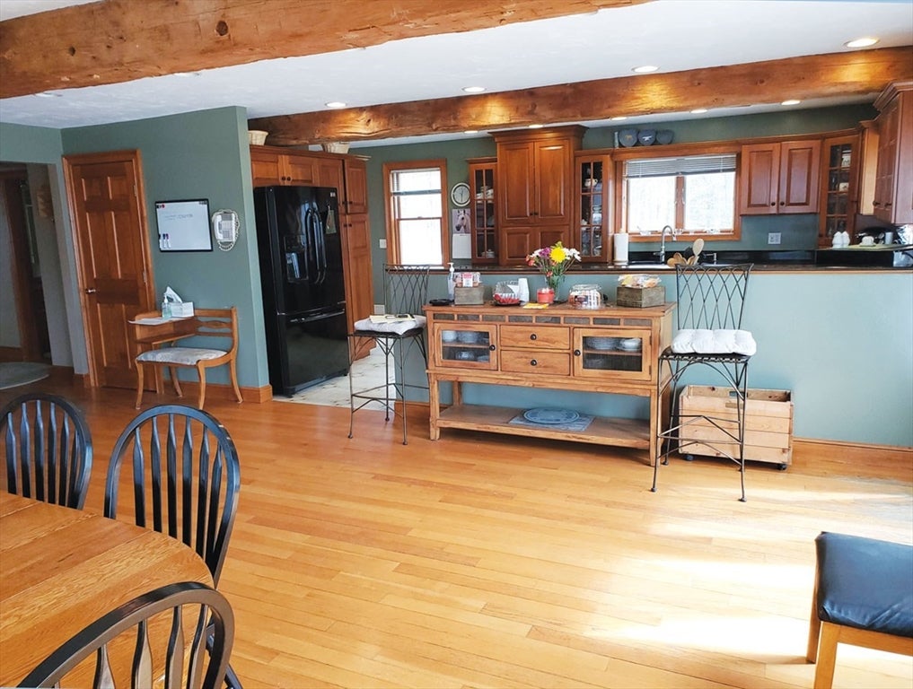 Westborough, Massachusetts, 01581, United States, 6 Bedrooms Bedrooms, ,3 BathroomsBathrooms,Residential,Active,1992250