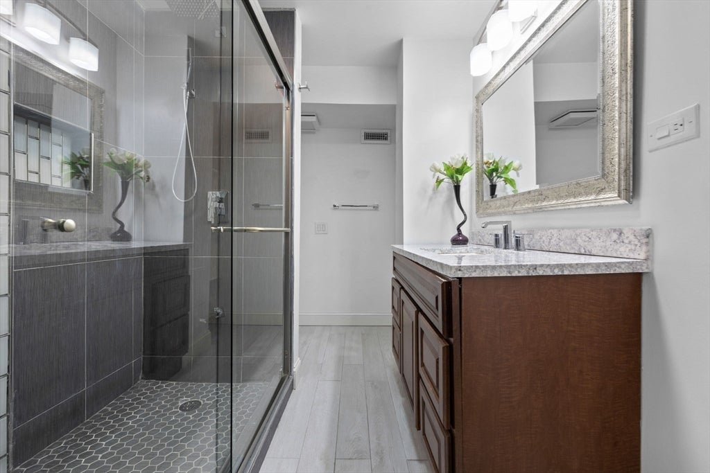 Shrewsbury, Massachusetts, 01545, United States, 6 Bedrooms Bedrooms, ,5 BathroomsBathrooms,Residential,Active,1904160