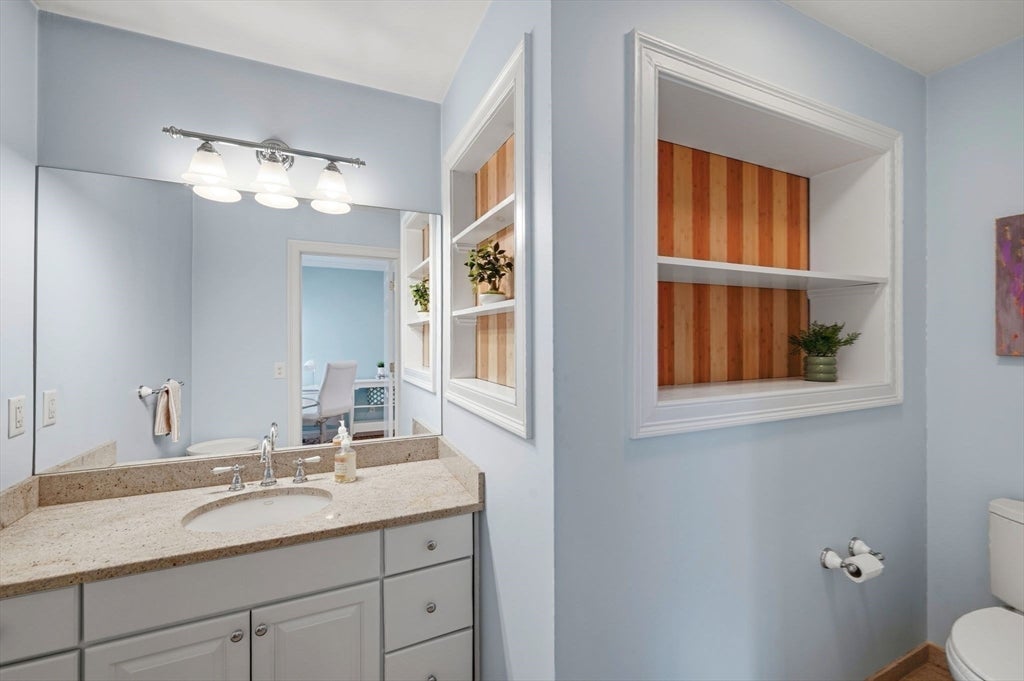 West Newbury, Massachusetts, 01985, United States, 4 Bedrooms Bedrooms, ,4 BathroomsBathrooms,Residential,Active,2044161