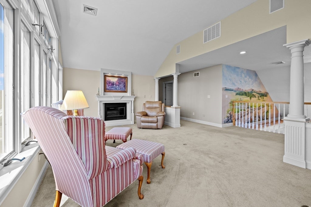 Pittsfield, New Hampshire, 03263, United States, 4 Bedrooms Bedrooms, ,5 BathroomsBathrooms,Residential,Active,1860238