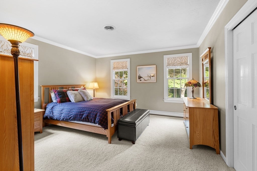 Norwell, Massachusetts, 02061, United States, 4 Bedrooms Bedrooms, ,4 BathroomsBathrooms,Residential,Active,1952760