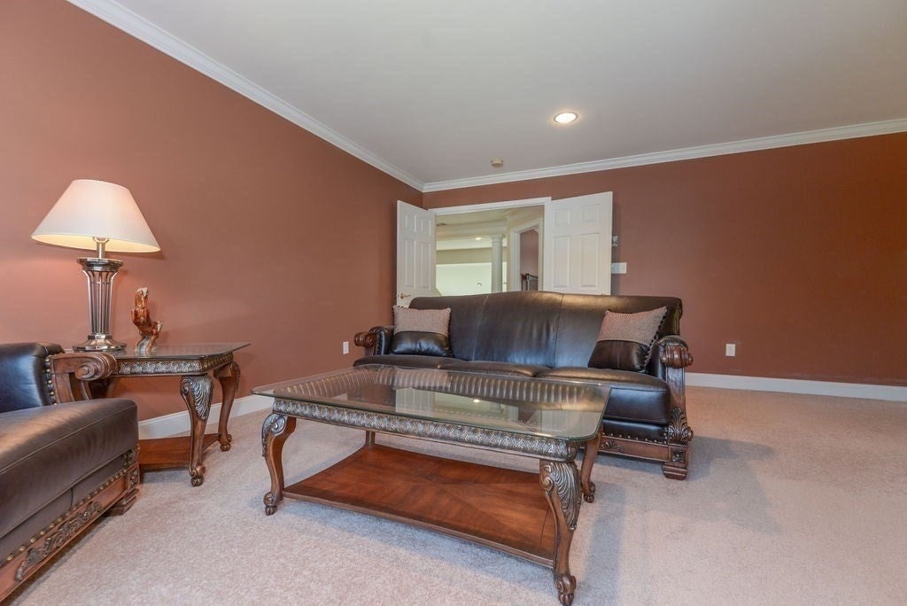 Bellingham, Massachusetts, 02019, United States, 4 Bedrooms Bedrooms, ,4 BathroomsBathrooms,Residential,Active,2045545