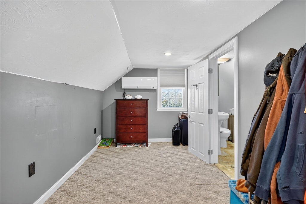 Danvers, Massachusetts, 01923, United States, 4 Bedrooms Bedrooms, ,4 BathroomsBathrooms,Residential,Active,1992274