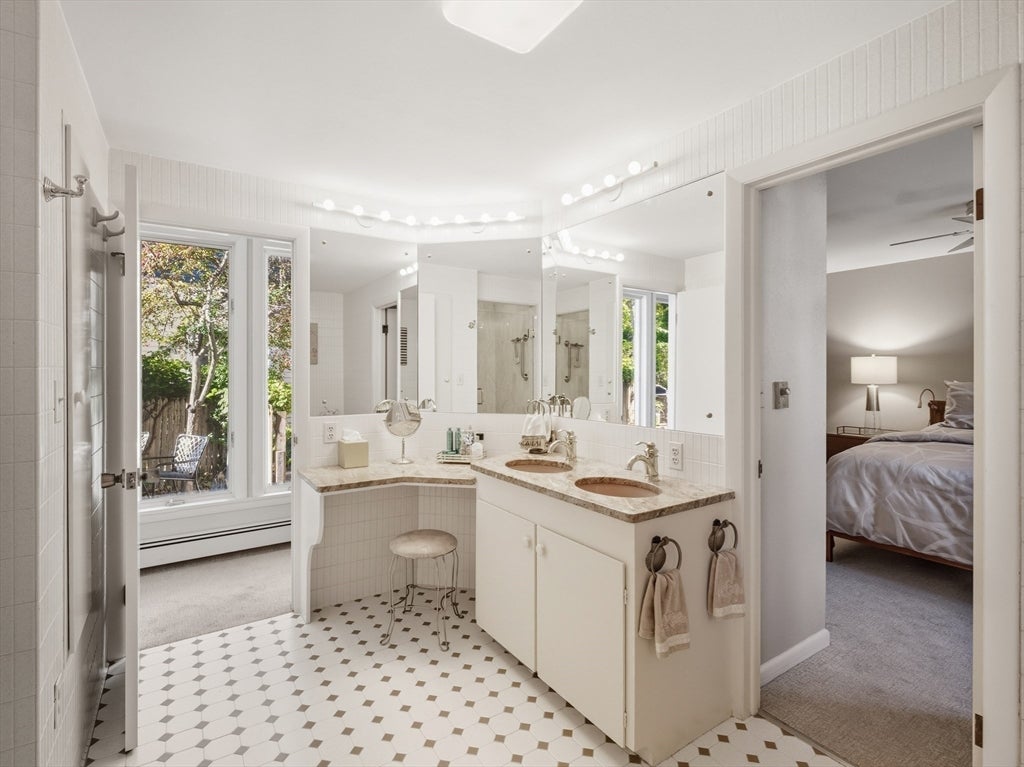 Newburyport, Massachusetts, 01950, United States, 3 Bedrooms Bedrooms, ,3 BathroomsBathrooms,Residential,Active,2045626