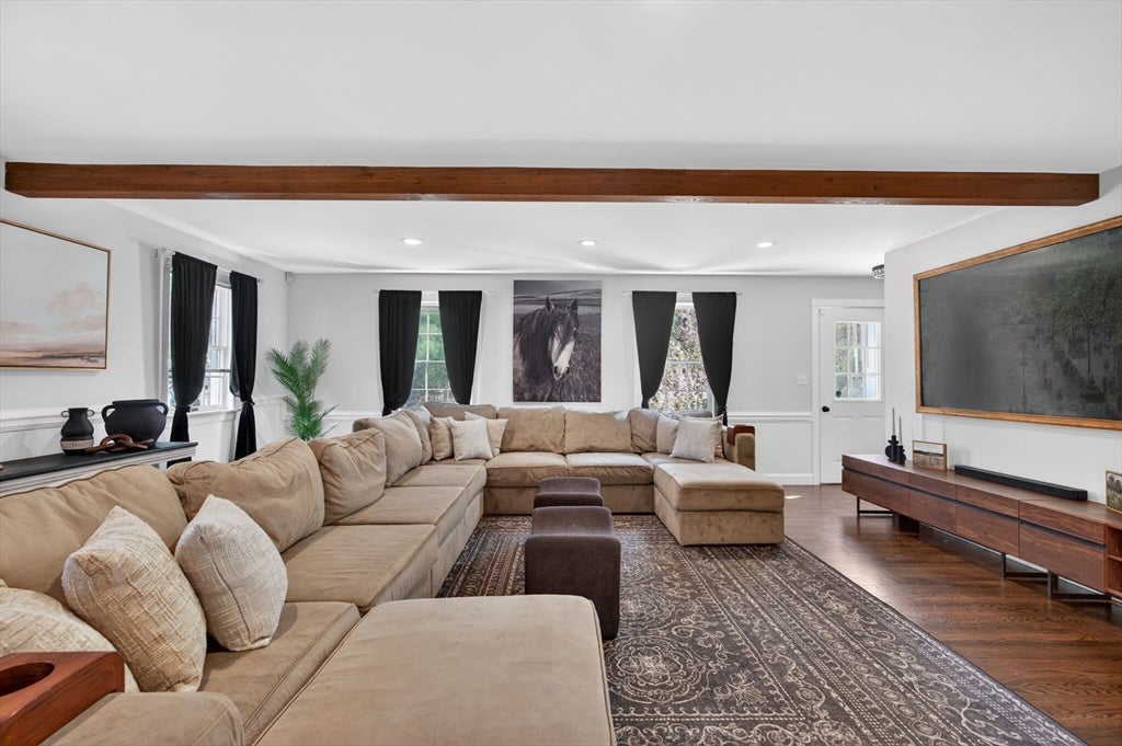 North Andover, Massachusetts, 01845, United States, 4 Bedrooms Bedrooms, ,3 BathroomsBathrooms,Residential,Active,2045698