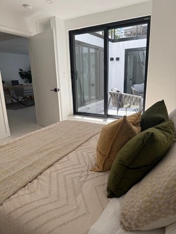 Cambridge, Massachusetts, 02141, United States, 4 Bedrooms Bedrooms, ,5 BathroomsBathrooms,Residential,Active,1945450