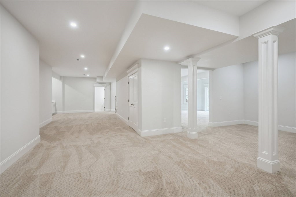 Hopkinton, Massachusetts, 01748, United States, 4 Bedrooms Bedrooms, ,6 BathroomsBathrooms,Residential,Active,2007177