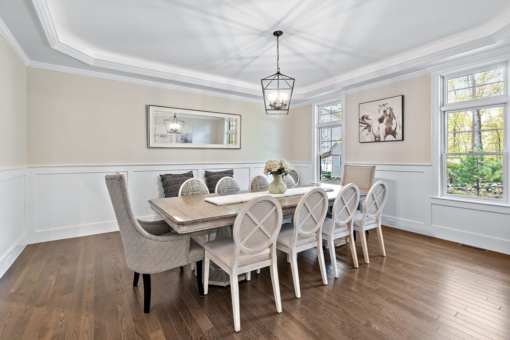 Easton, Massachusetts, 02356, United States, 5 Bedrooms Bedrooms, ,6 BathroomsBathrooms,Residential,Active,1968388