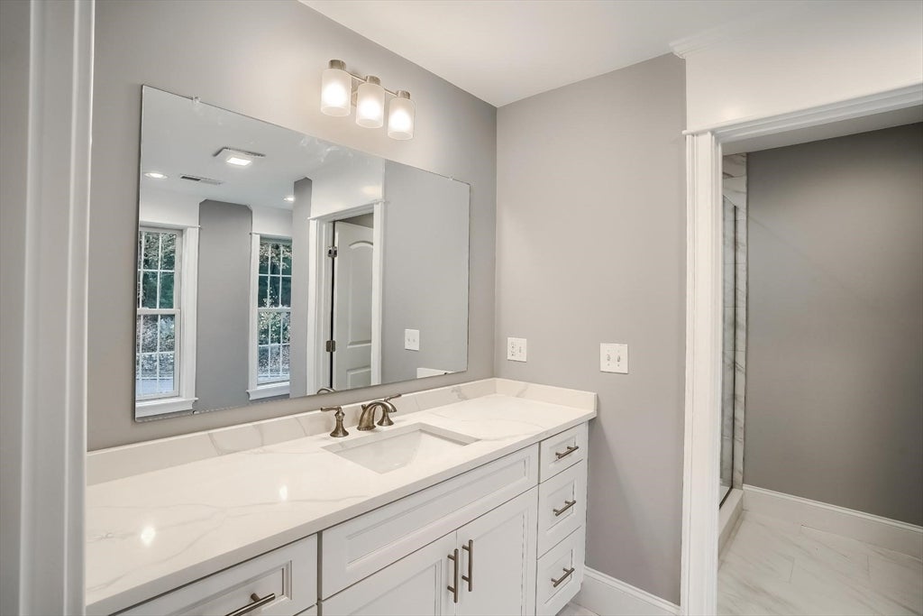 Hopkinton, Massachusetts, 01748, United States, 4 Bedrooms Bedrooms, ,6 BathroomsBathrooms,Residential,Active,2012457