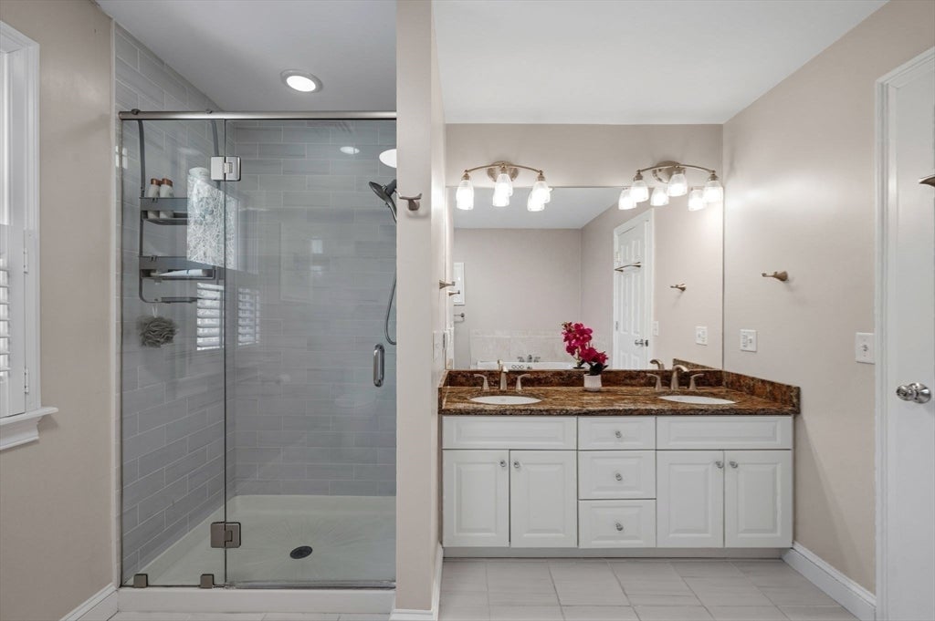 West Newbury, Massachusetts, 01985, United States, 4 Bedrooms Bedrooms, ,4 BathroomsBathrooms,Residential,Active,2044161