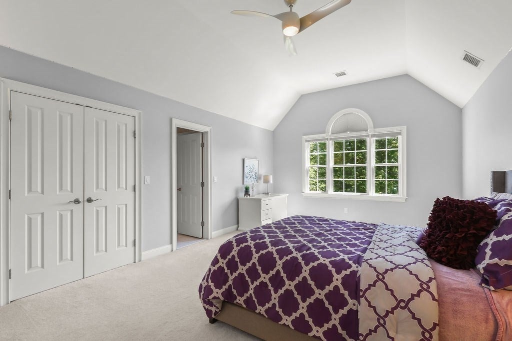 North Attleboro, Massachusetts, 02760, United States, 5 Bedrooms Bedrooms, ,6 BathroomsBathrooms,Residential,Active,1934825