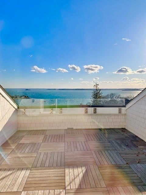 Swampscott, Massachusetts, 01907, United States, 3 Bedrooms Bedrooms, ,2 BathroomsBathrooms,Residential,Active,2007069