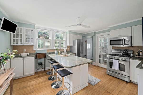 41 PARK AVE, WELLESLEY, MA 02481 - Image 1