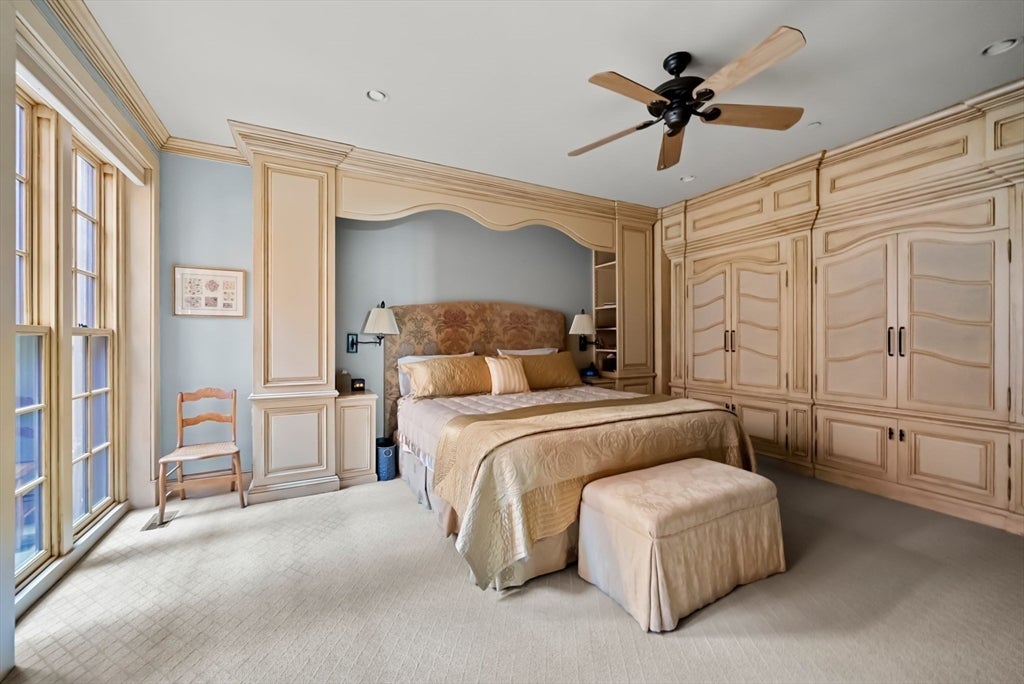 Boston, Massachusetts, 02108, United States, 3 Bedrooms Bedrooms, ,4 BathroomsBathrooms,Residential,Active,1960165