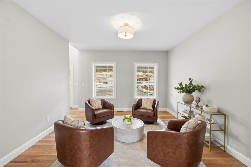 Derry, New Hampshire, 03038, United States, 4 Bedrooms Bedrooms, ,3 BathroomsBathrooms,Residential,Active,1993933