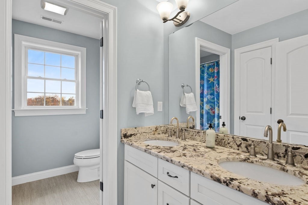 West Newbury, Massachusetts, 01985, United States, 4 Bedrooms Bedrooms, ,4 BathroomsBathrooms,Residential,Active,1986888