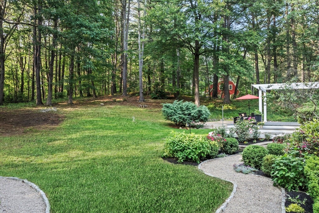 Boxford, Massachusetts, 01921, United States, 3 Bedrooms Bedrooms, ,4 BathroomsBathrooms,Residential,Active,1990670