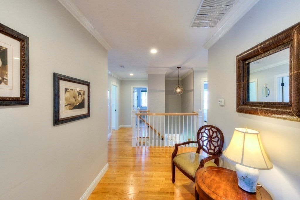 Shrewsbury, Massachusetts, 01545, United States, 5 Bedrooms Bedrooms, ,5 BathroomsBathrooms,Residential,Active,1964258