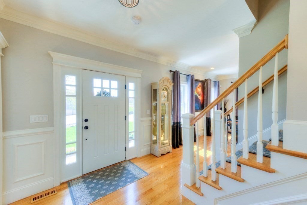 Shrewsbury, Massachusetts, 01545, United States, 5 Bedrooms Bedrooms, ,5 BathroomsBathrooms,Residential,Active,1964258