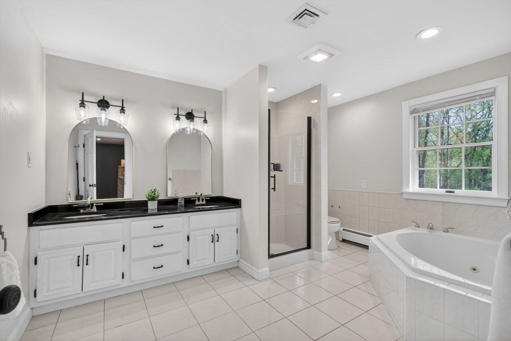 North Andover, Massachusetts, 01845, United States, 4 Bedrooms Bedrooms, ,3 BathroomsBathrooms,Residential,Active,2045698