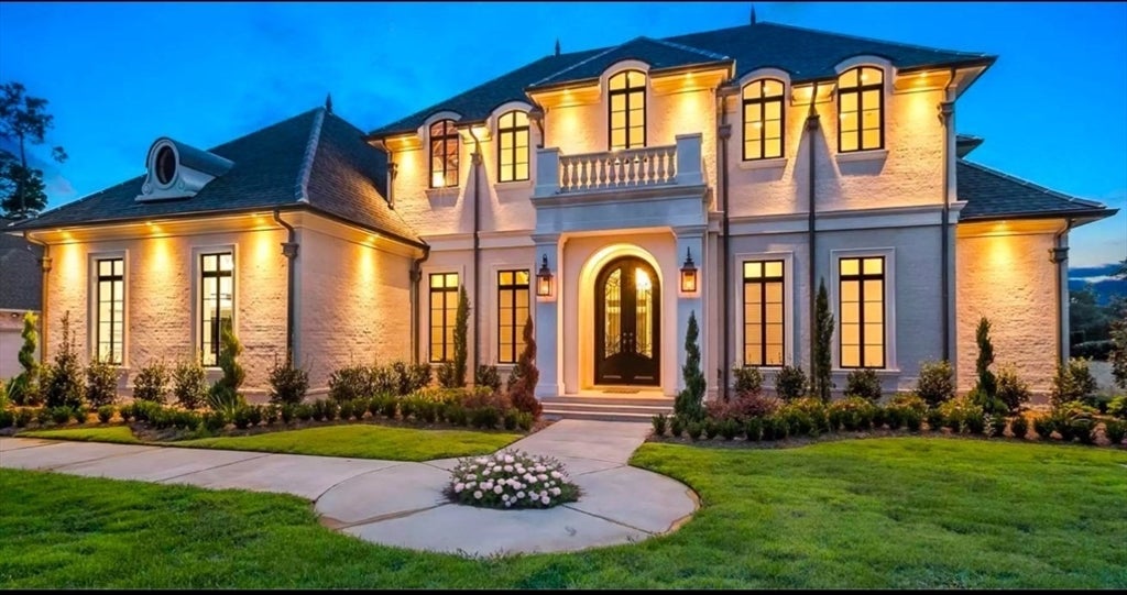Easton, Massachusetts, 02356, United States, 4 Bedrooms Bedrooms, ,5 BathroomsBathrooms,Residential,Active,1894572