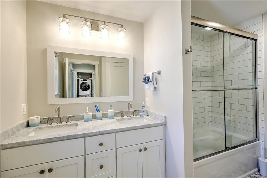 South Kingstown, Rhode Island, 02879, United States, 2 Bedrooms Bedrooms, ,3 BathroomsBathrooms,Residential,Active,2045783