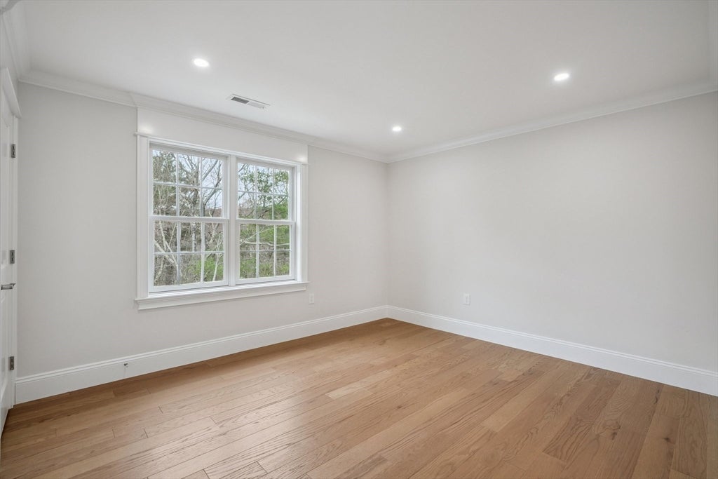 Hopkinton, Massachusetts, 01748, United States, 4 Bedrooms Bedrooms, ,6 BathroomsBathrooms,Residential,Active,2007177