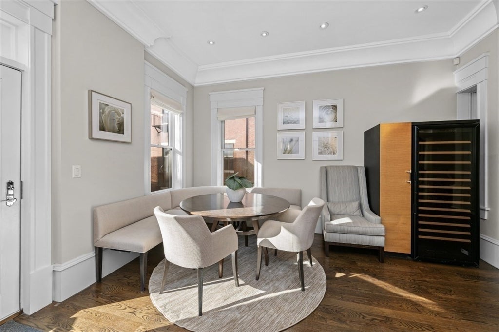 Boston, Massachusetts, 02118, United States, 3 Bedrooms Bedrooms, ,3 BathroomsBathrooms,Residential,Active,2010917