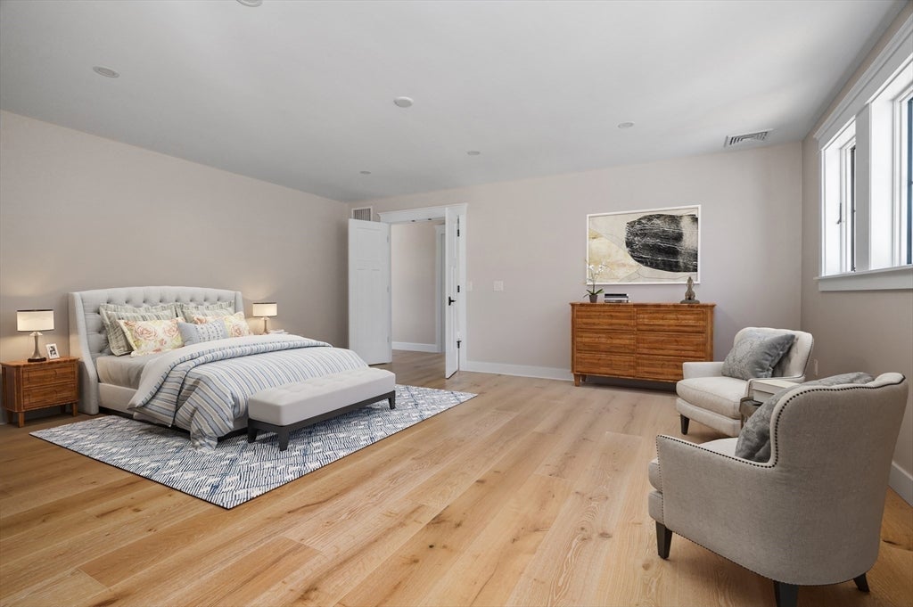 Lincoln, Rhode Island, 02865, United States, ,3 BathroomsBathrooms,Residential,Active,1843459